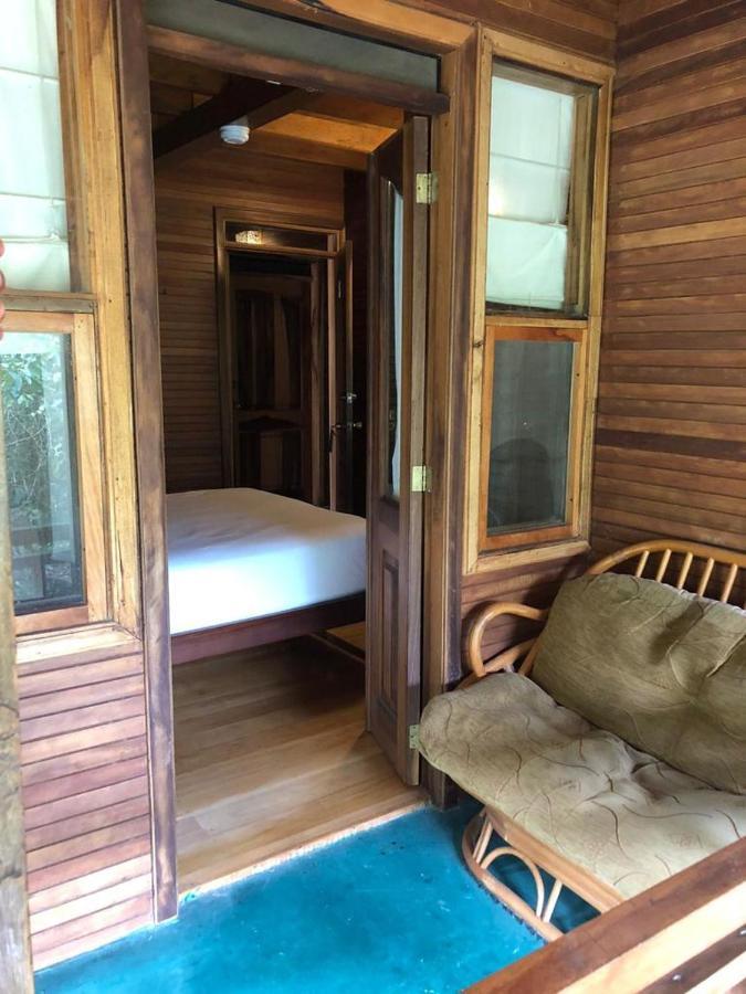 Hostal Zafiro Mindo Ngoại thất bức ảnh